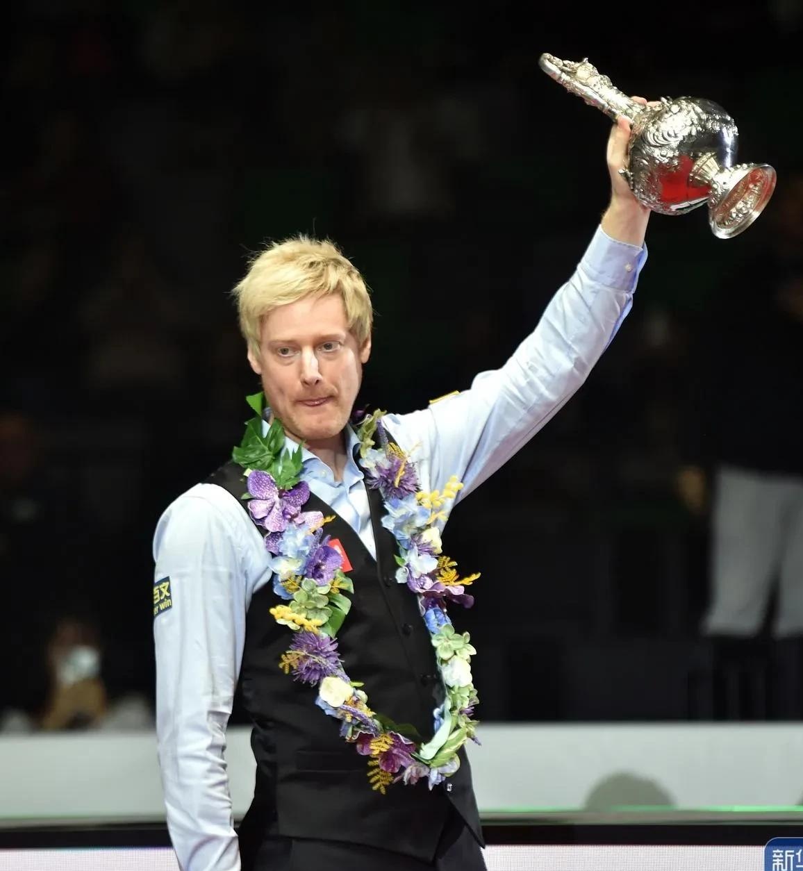 不仅鼓舞了 不仅鼓舞了