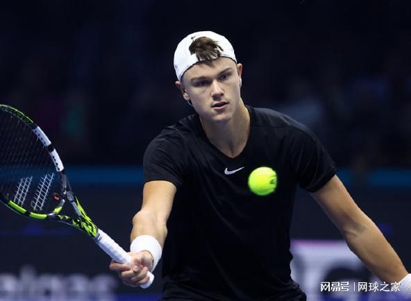 U22国足vs韩国U22：拜合拉木、汪士钦、王博豪首发，李昊出战